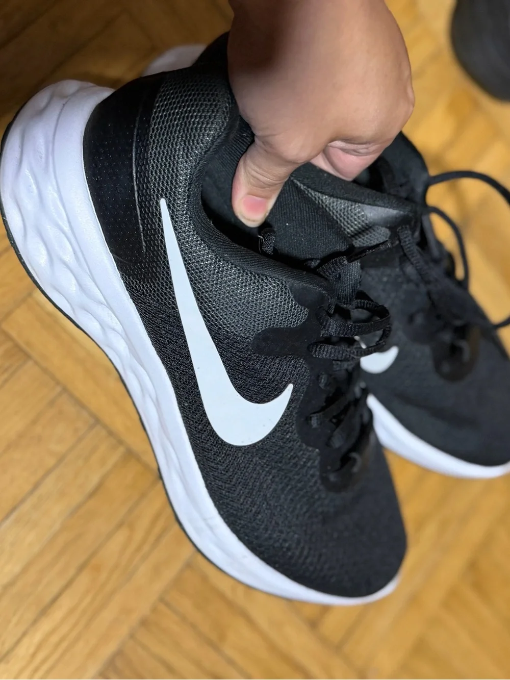 Nike Revolution 6 Black Women's Running Tennis Shoes Size 8.5